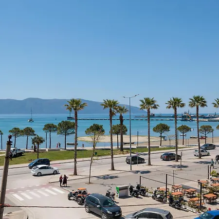 Lejlighed Cozy One Bedroom With Stunning Sea View In Lungomare *