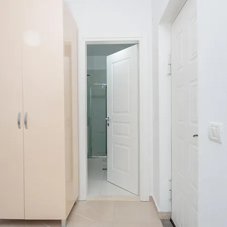 Lejlighed Cozy One Bedroom With Stunning Sea View In Lungomare *