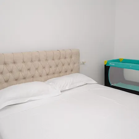 Cozy One Bedroom With Stunning Sea View In Lungomare *
